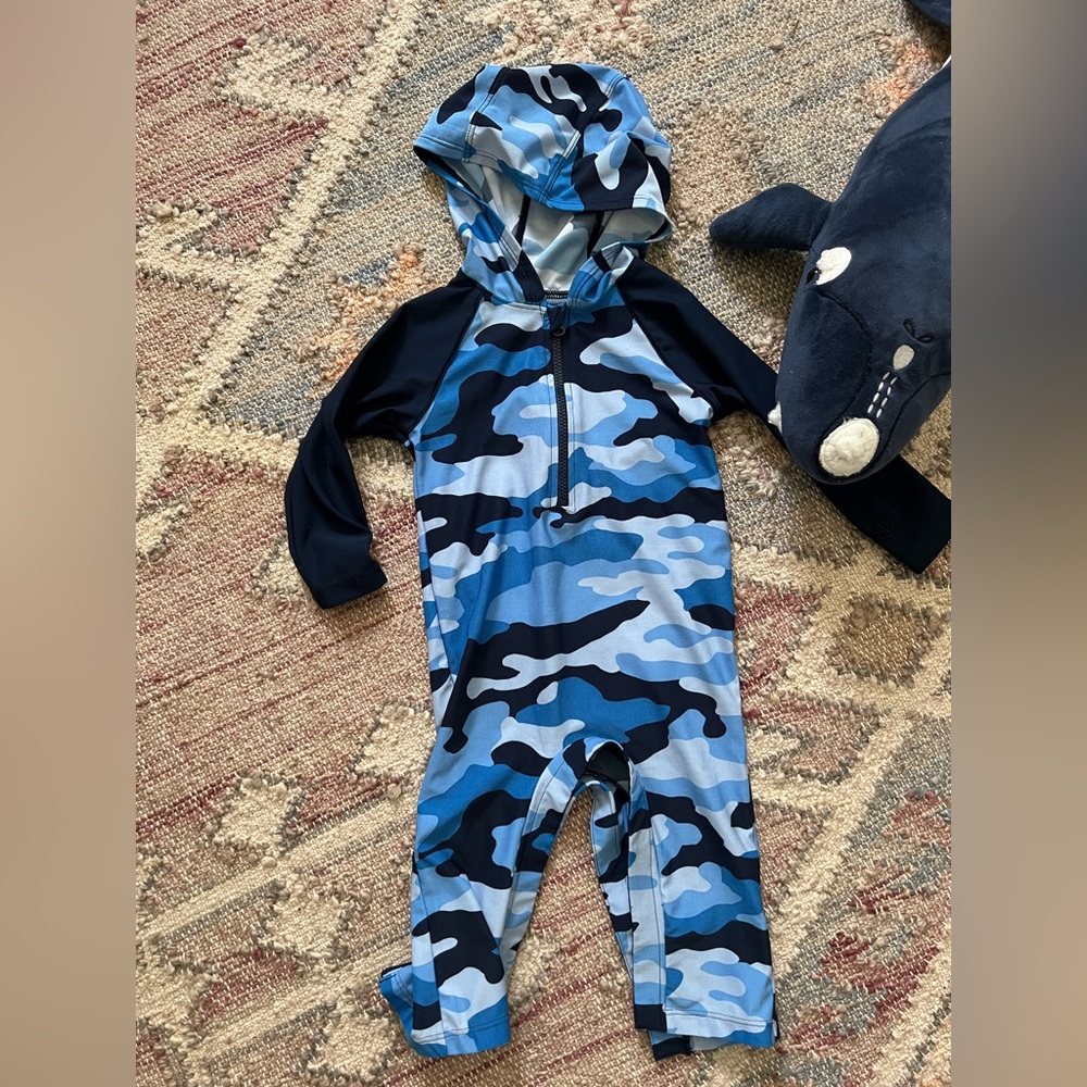 Coolibar 6-12 M Baby Finn Hooded One Piece Swimsuit